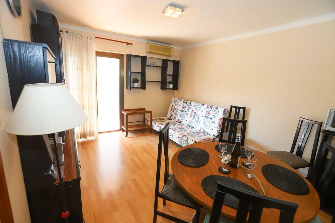 Apartamentos Flandria 萨洛 外观 照片